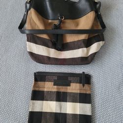 Burberry Set Hobo Bag Clutch $500 Pickup In Oakdale 