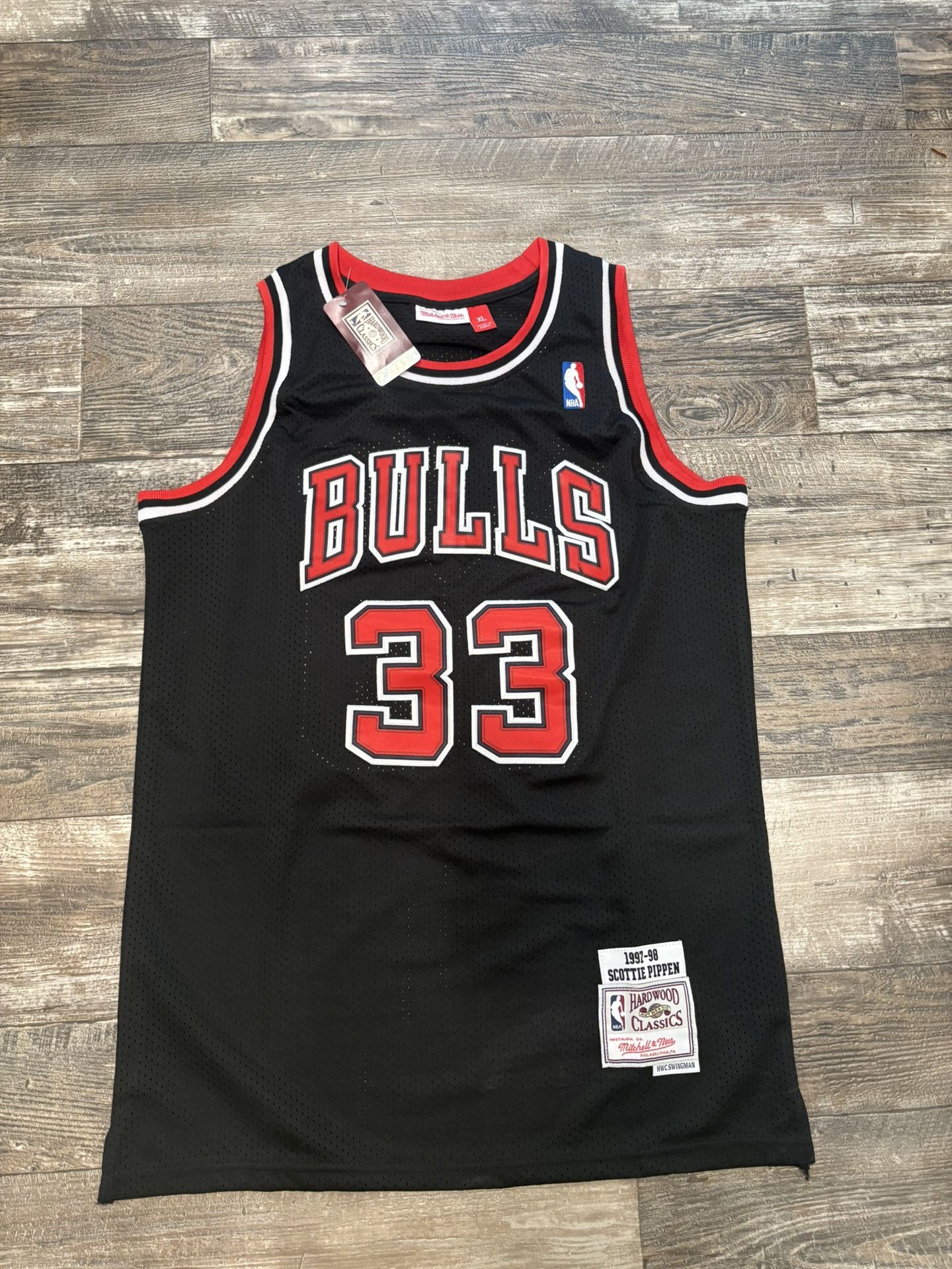 Scottie Pippen (Mens XL) Black Chicago Bulls Classic Basketball Jersey