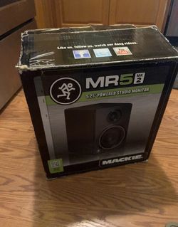 MR5 Desktop Monitors