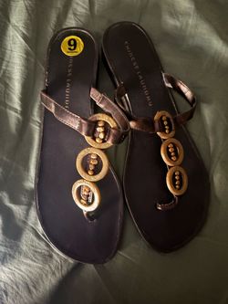 Chinese Laundry Thong Sandals Size 9