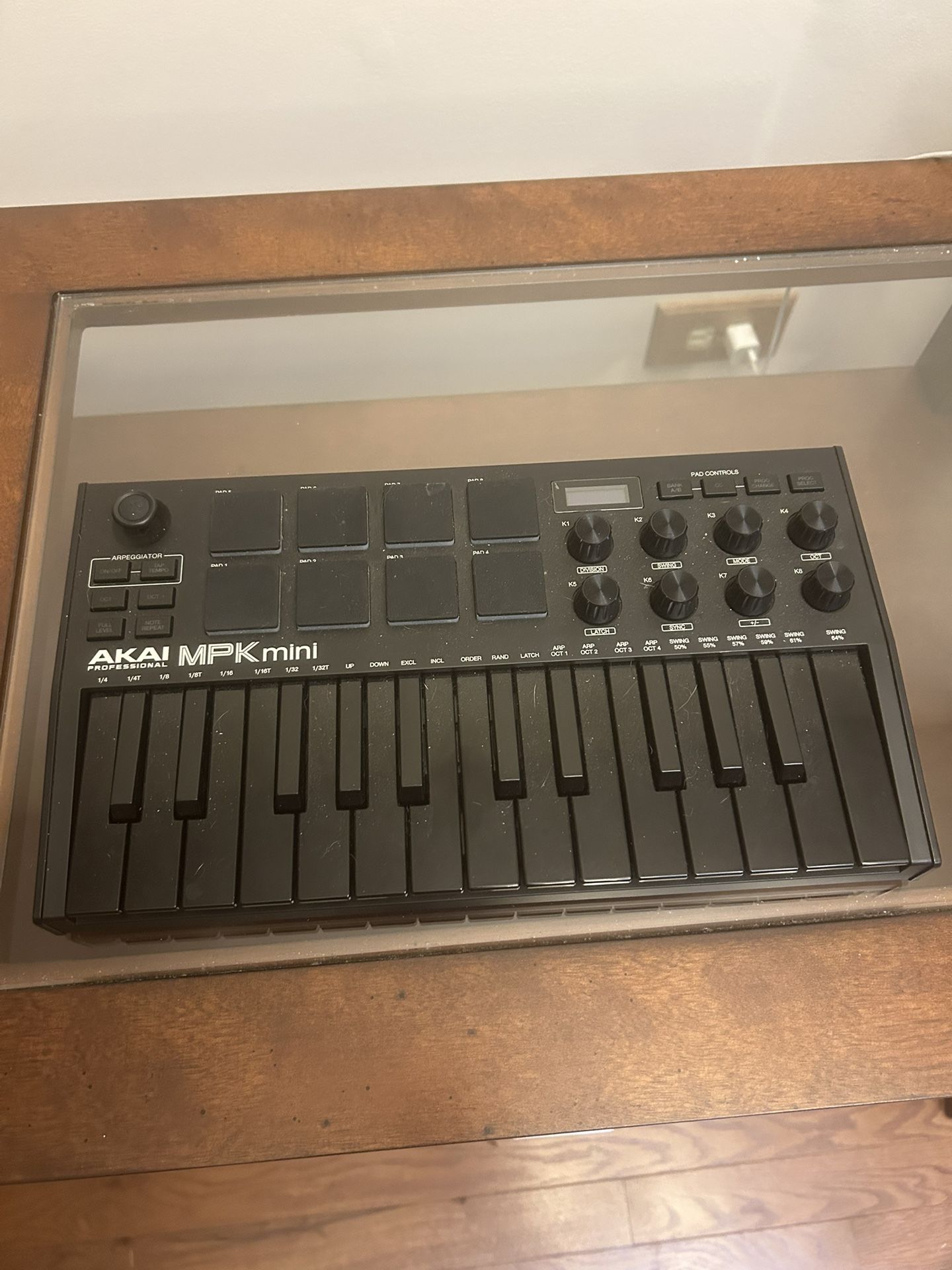 MPK Mini mk3 mini keyboard controller ( Music Production)