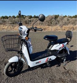 SDLanch IREV electric scooter