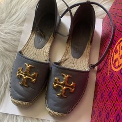 Tory Burch Flat Sandal In Smooth Leather