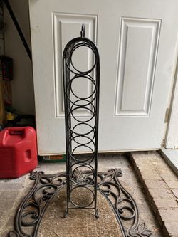 6 bottle wine rack / storage metal