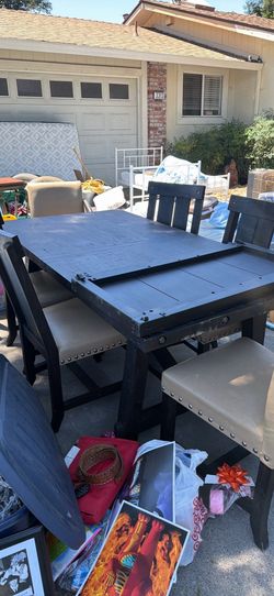 Table and 6 chairs