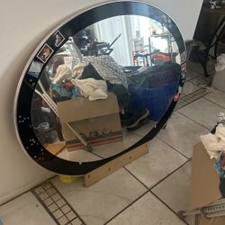 Free Ladies Mirrors For A Dressed Only If Pick It Up Today 