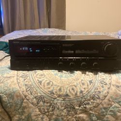 AM-FM STEREO RECEIVER