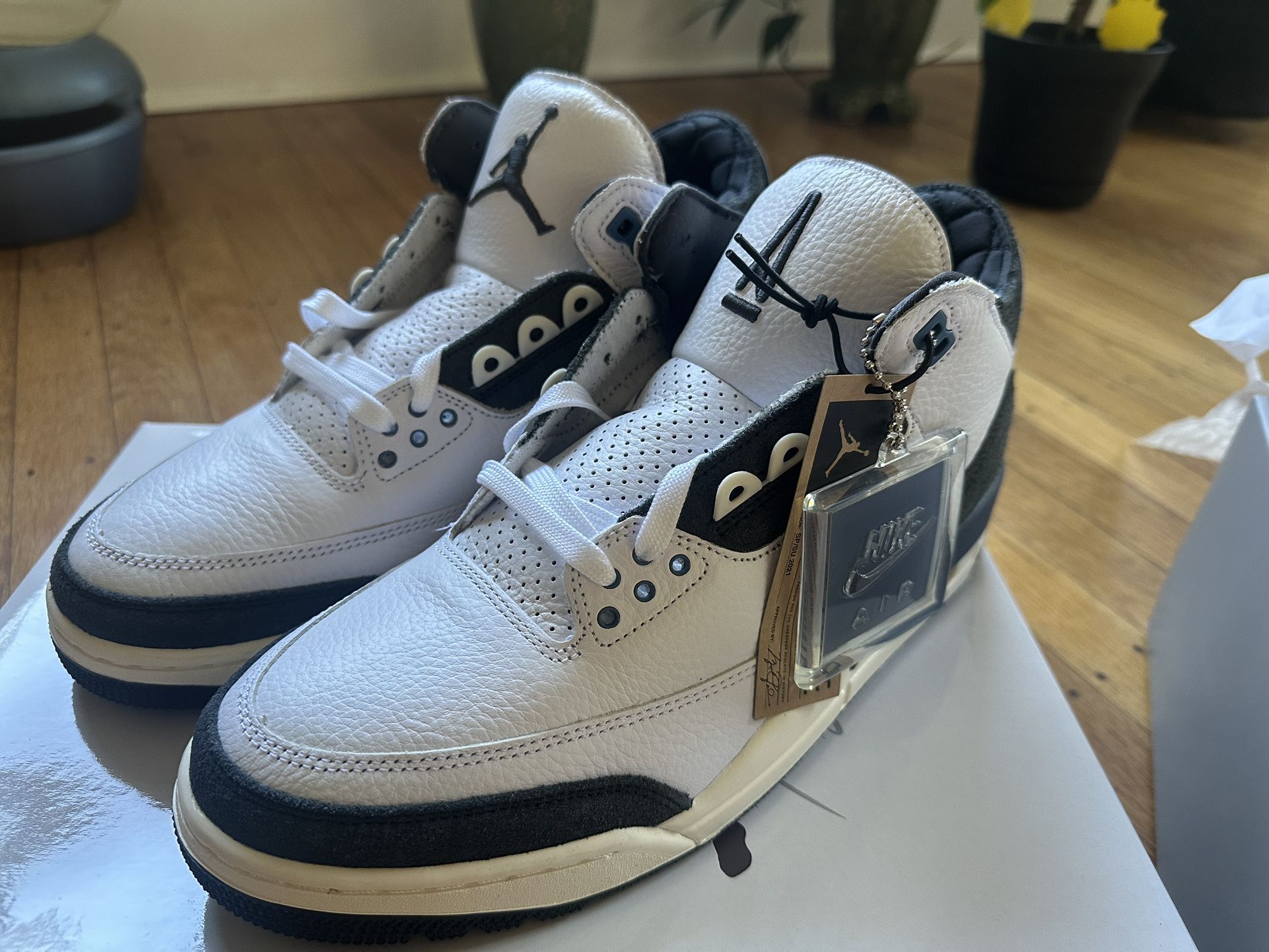 A Ma Maniére X Jordan 3 “For the love” - 10.5 Brand New