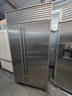 42" SUB ZERO BUILT IN STAINLESS STEEL REFRIGERATOR