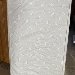 Mattress for Crib Or for Toddler Bed/It’s Like New 
