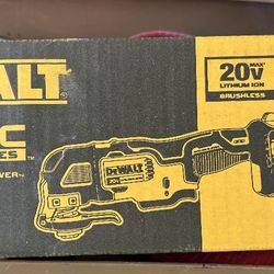 DEWALT
ATOMIC 20V MAX Cordless Brushless Oscillating Multi Tool (Tool Only)
4.1k
Brand new unopened box 
$90.00 firm on price 