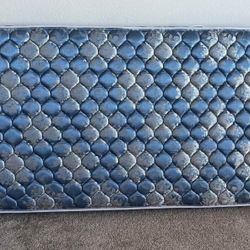 Clean Serta Twin Mattress-Can Deliver!