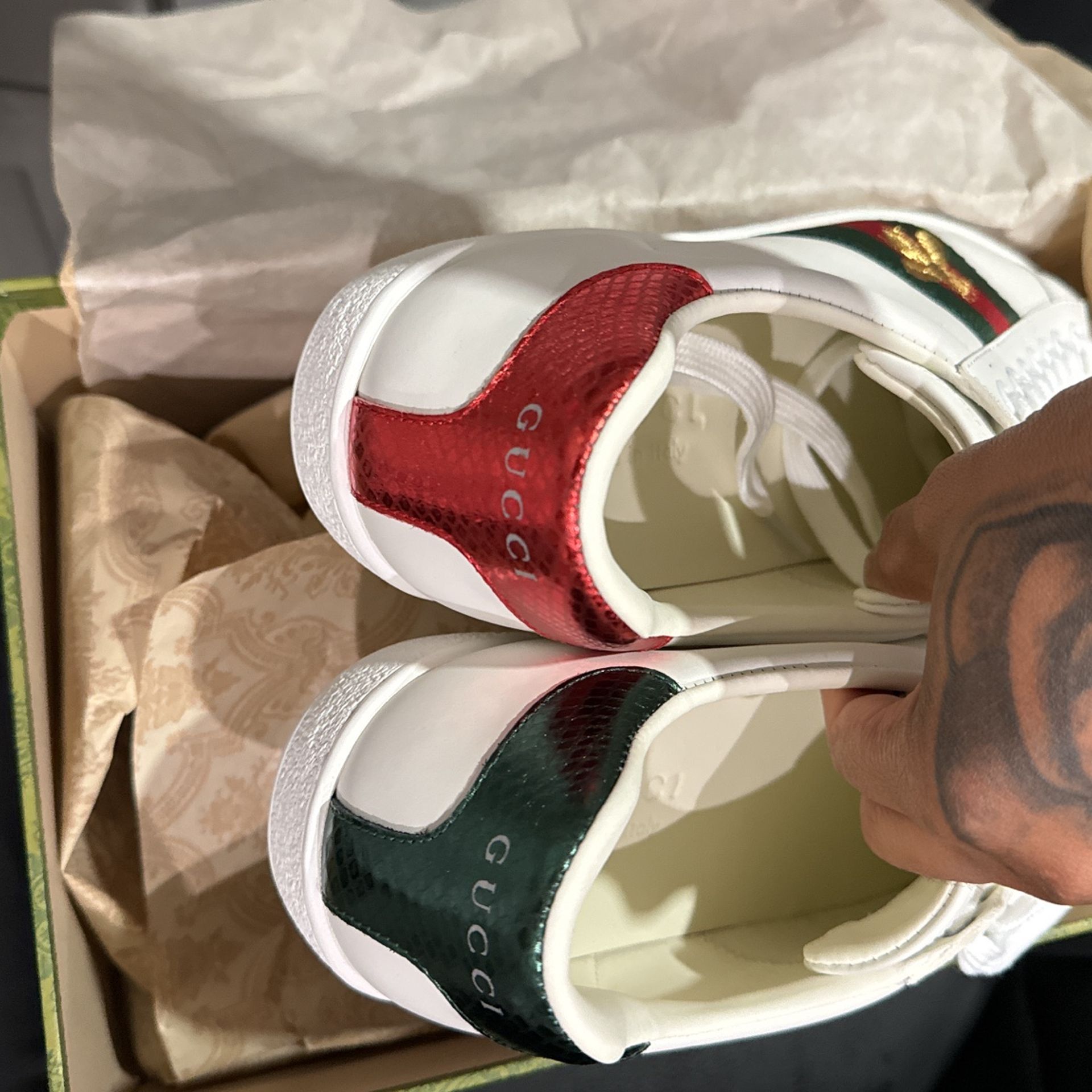 Men Ace Embroidered Gucci Sneakers