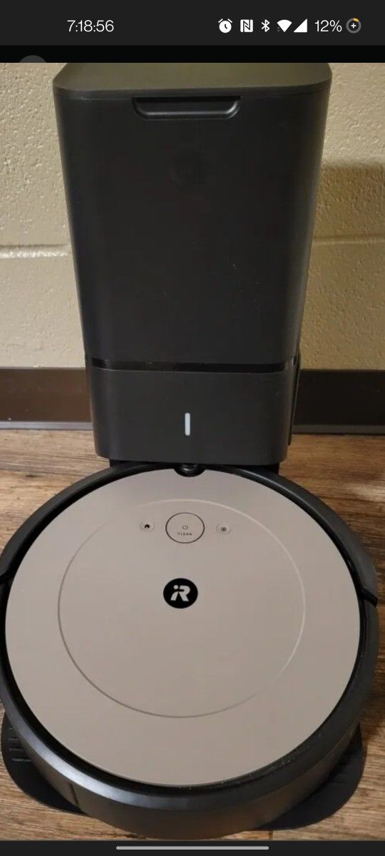 IRoomba i1 Plus IRobot