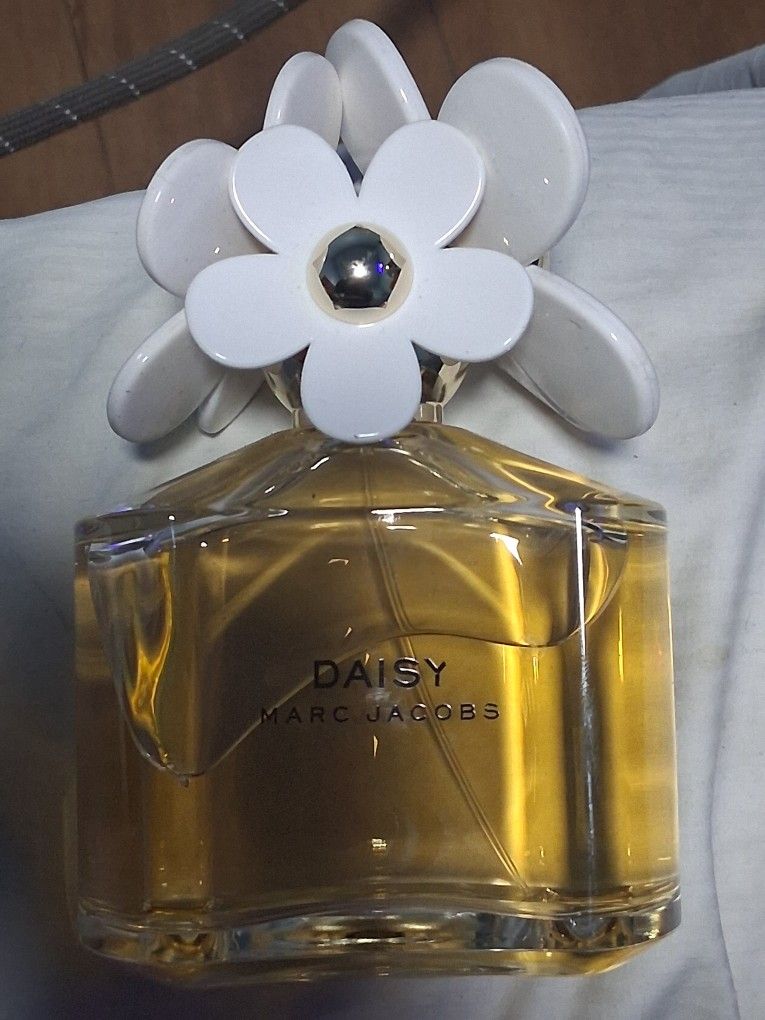 Daisy Marc Jacob's 3.4oz Large Bottle