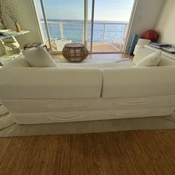 Teddy Sofa Dupe, Like New!!