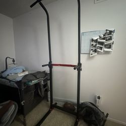 Freestanding Pull Up Bar