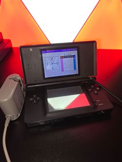 NINTENDO DS LITE (Crimson Red)