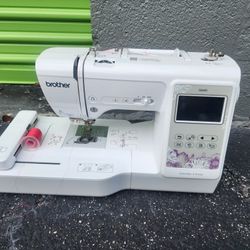 Brother SE600 Sewing Machine 