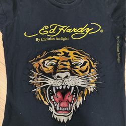 More than 100 pieces of clothes