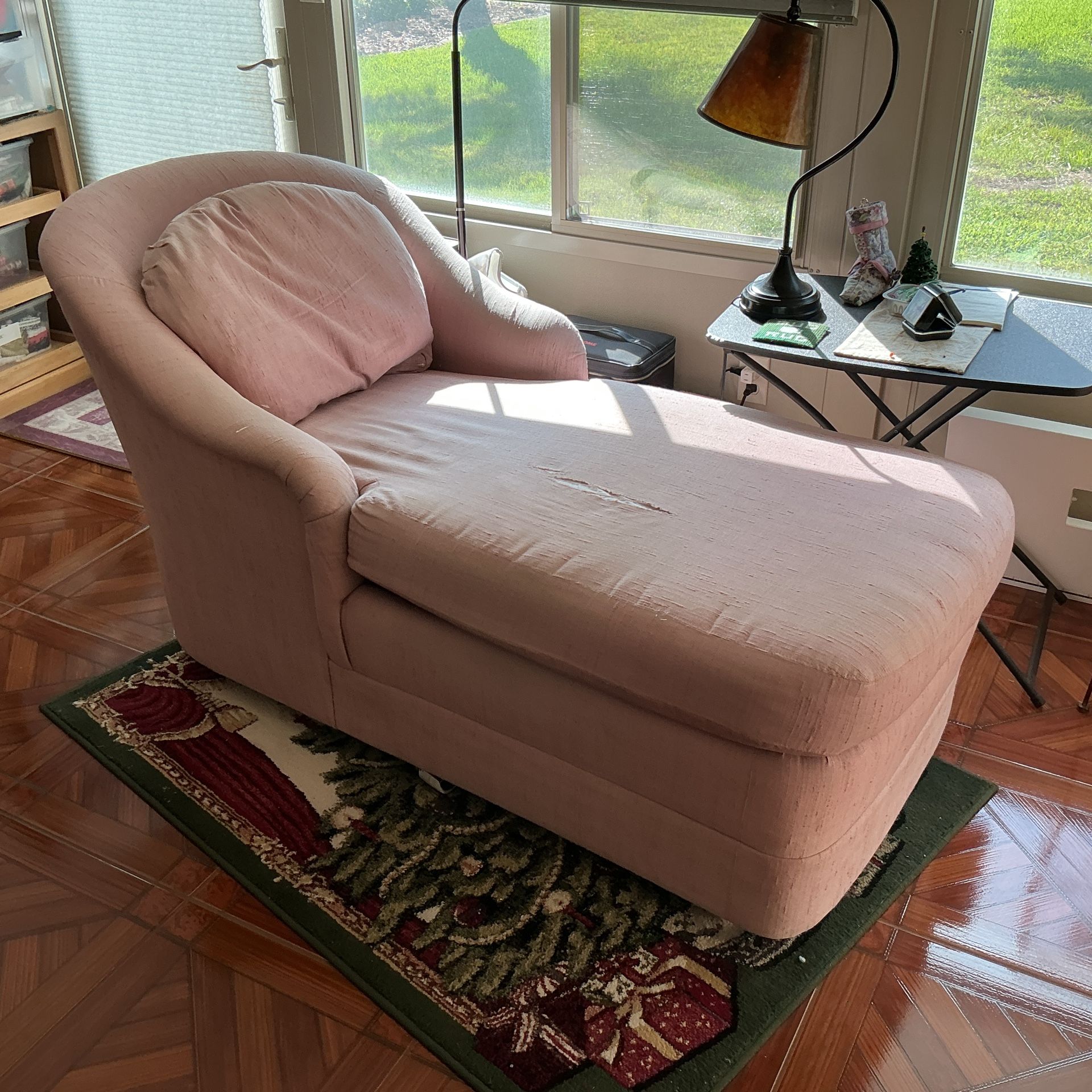 Chaise Lounge
