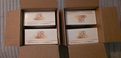 Pokemon Center 30th Anniversary ETB