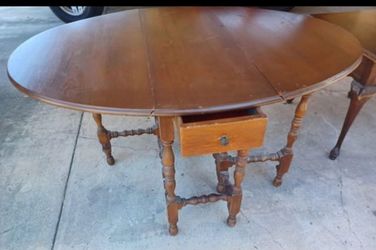 Vintage drop leaf table