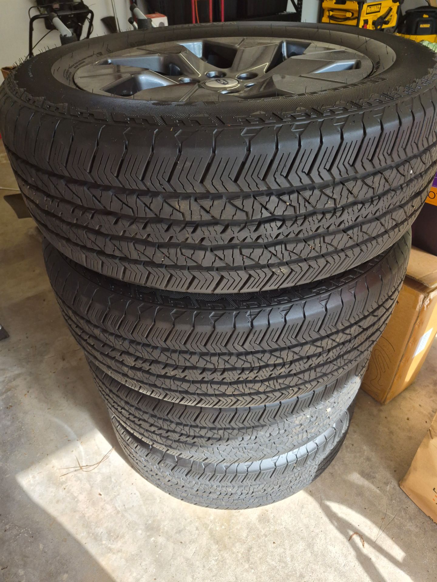 Ford F150 Wheels & Tires