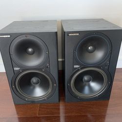 Mackie Active Hr824 THX Studio Monitor Speakers