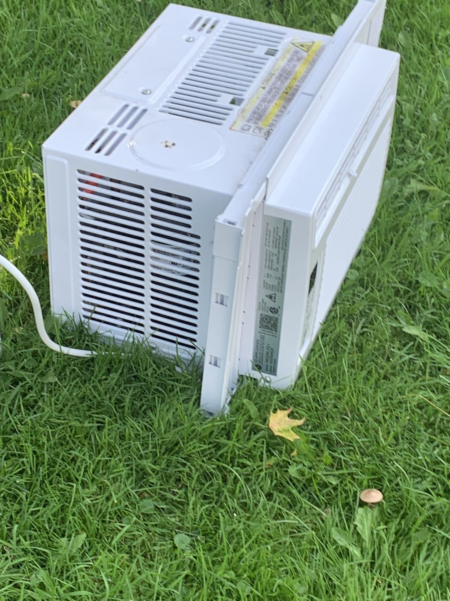 Practically brand new 5000 BTU air conditioner for Sale in Fulton, NY