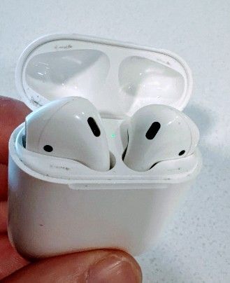 Apple Air Pods 2nd Generation