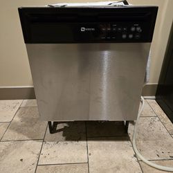 30 Days Warranty (Maytag Dishwasher 24w) I Can Help You With Free Delivery Within 10 Miles Distance 