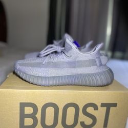 YEEZY 350 V2 “STEEL GREY” 🐺