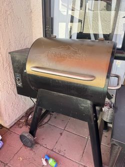 Traeger Smoker Grill