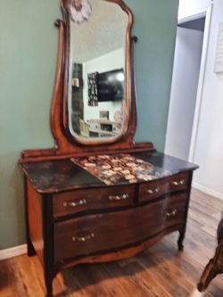 Unique Shabby Chic Vanity $125