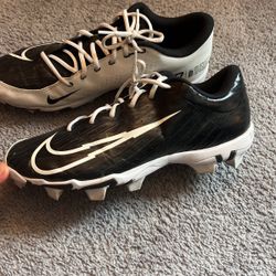 Men’s Size 12 Nike cleats 
