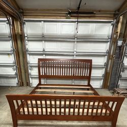 King Cherry Wood Bedroom Set