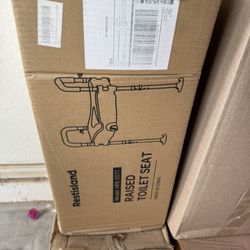 Raised Toilet Seat NEW