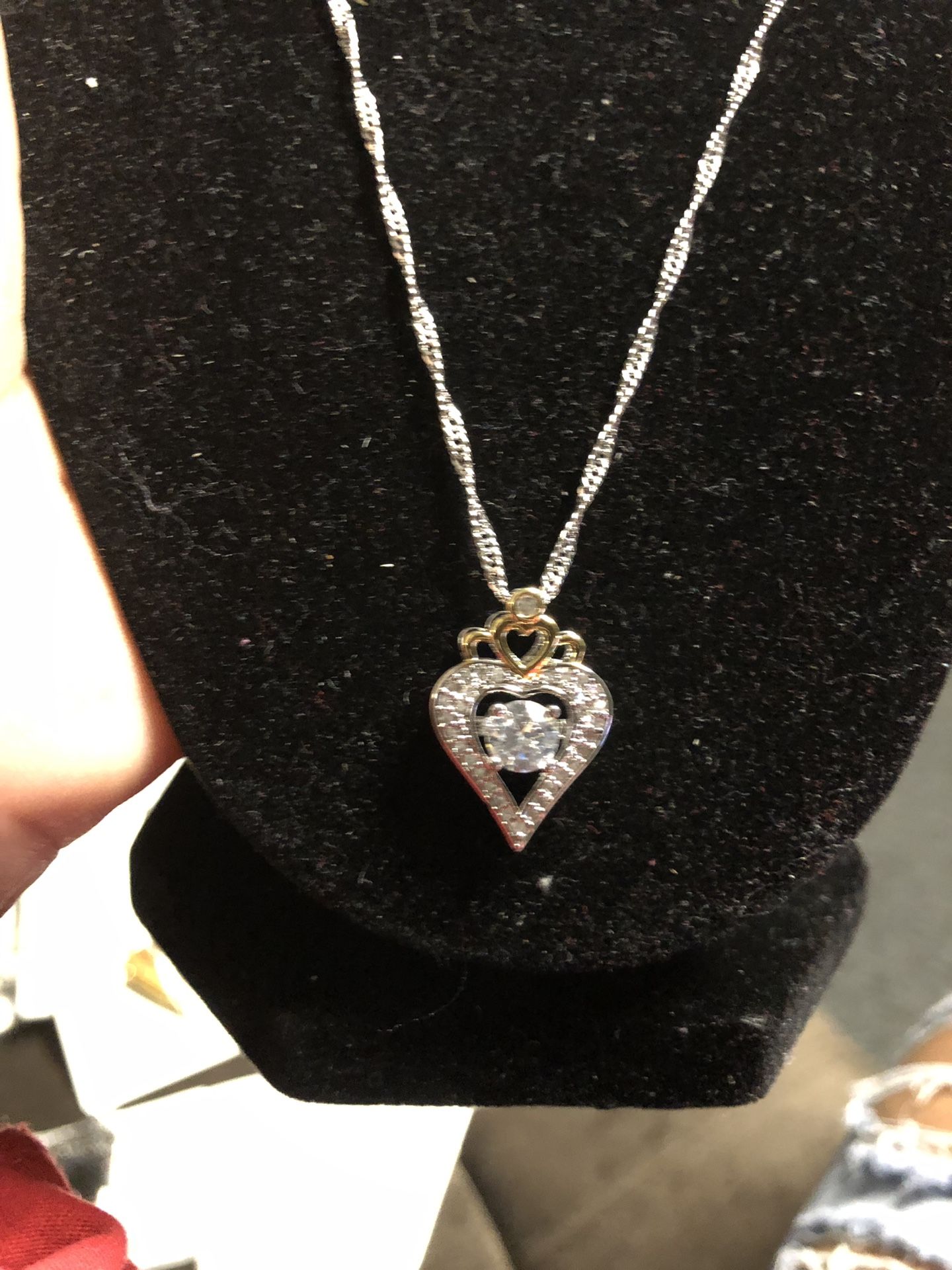 Women’s pendants