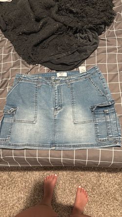 BBJ Los Angeles Y2K Low-to-Mid Rise Denim Cargo Mini Skirt