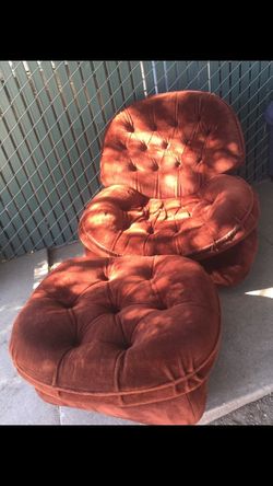 Vintage style and color chair with foot stool