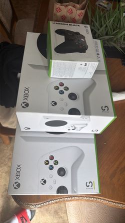 Xbox series s consoles in box
