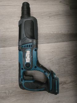 Makita XRH04