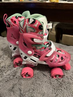 NEW Girls Roller Skates for Beginners Adjustable - Size 12-2
