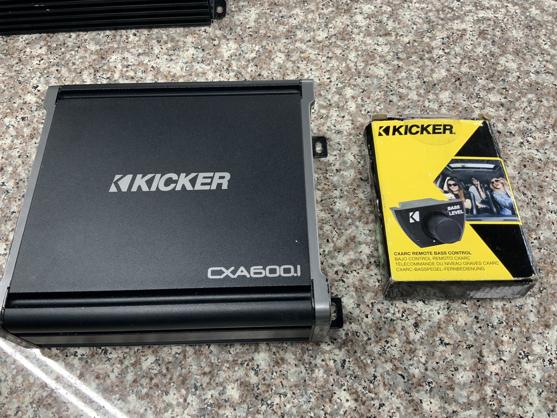 KICKER CX600.1 Mono Amplifier With Remote Bass Control
