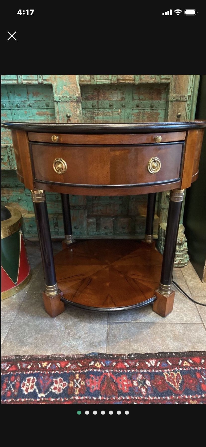 Antique Made By Century, Beautiful Side Table With Drawer And Pull Out Shell