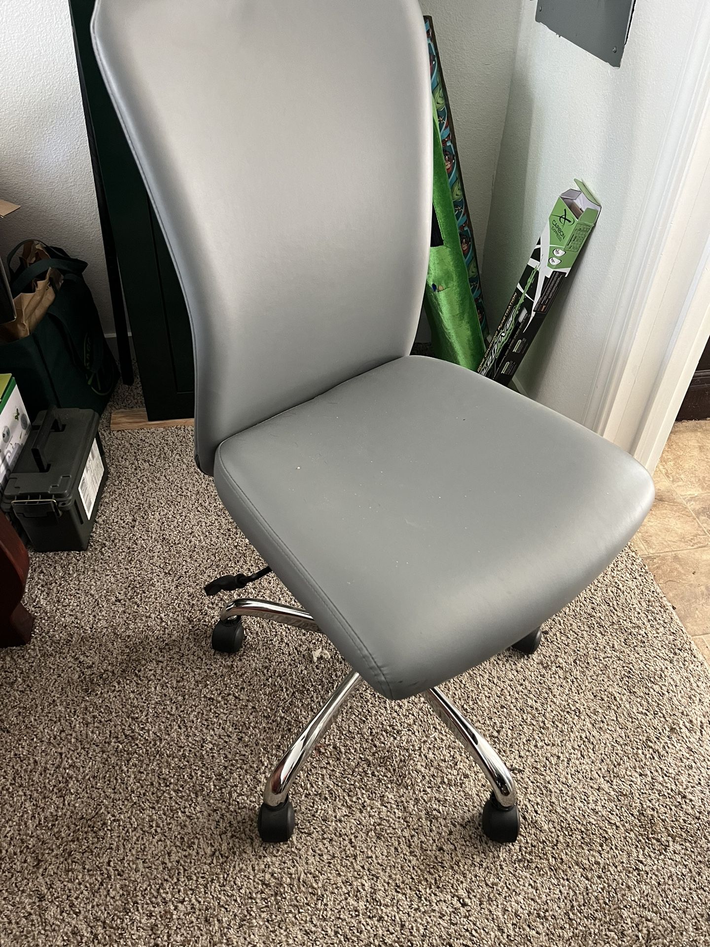 Office Chairs 5 +1