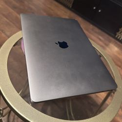 MacBook Pro 13”, 2019, x4 Thunderbolt 3 Ports w/ Power.