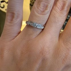 Platinum Ring With Natural Diamonds