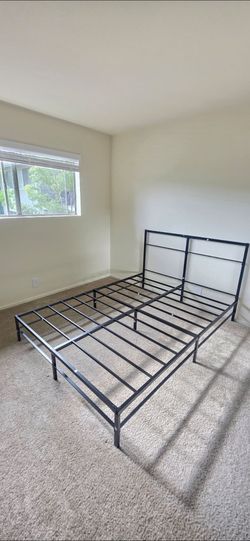 LIKE NEW Queen Bed Frame – Only 2 Weeks Old – Excellent Condition